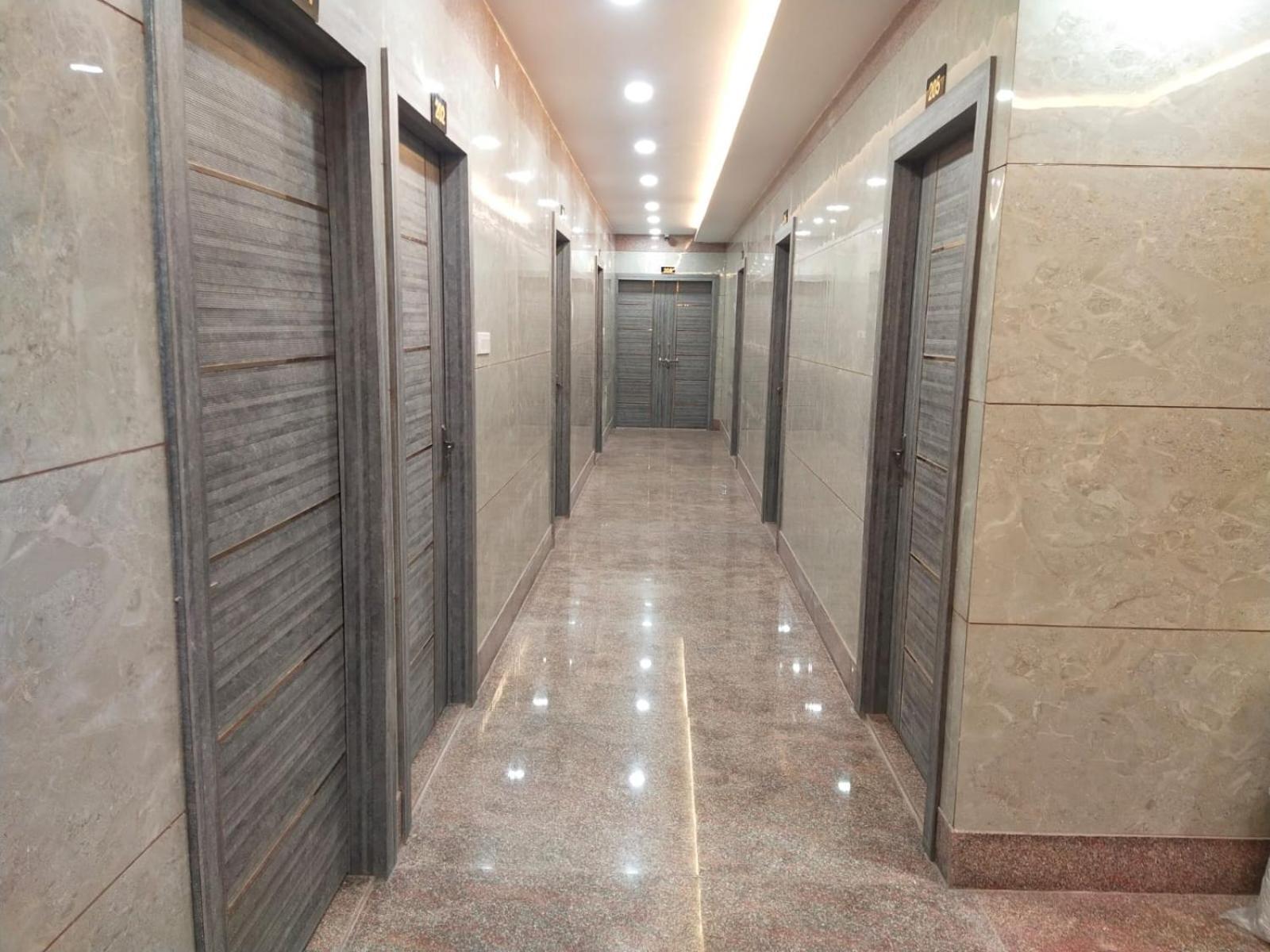 Hotel Utsav Palace Kanpur Zewnętrze zdjęcie