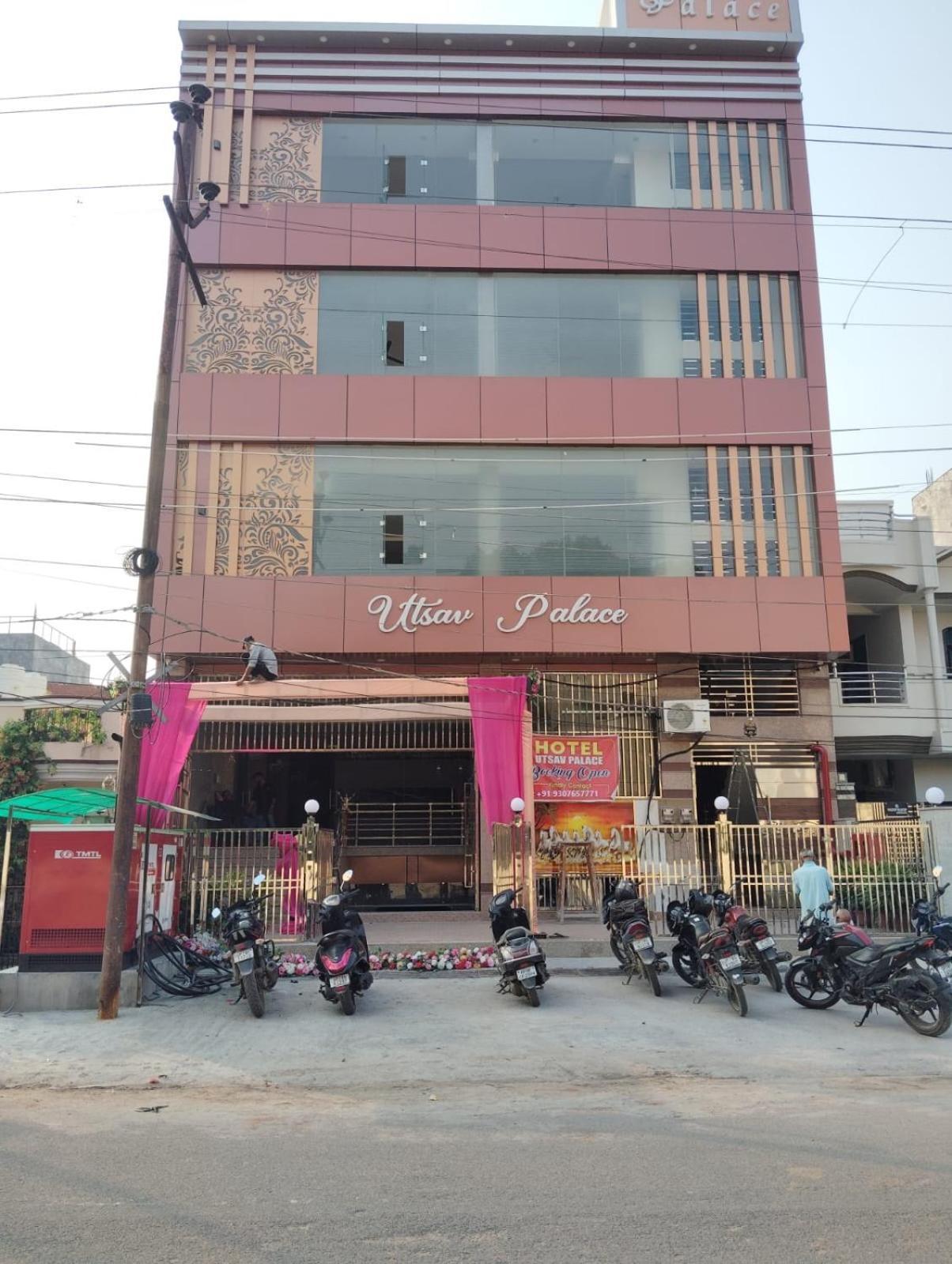 Hotel Utsav Palace Kanpur Zewnętrze zdjęcie